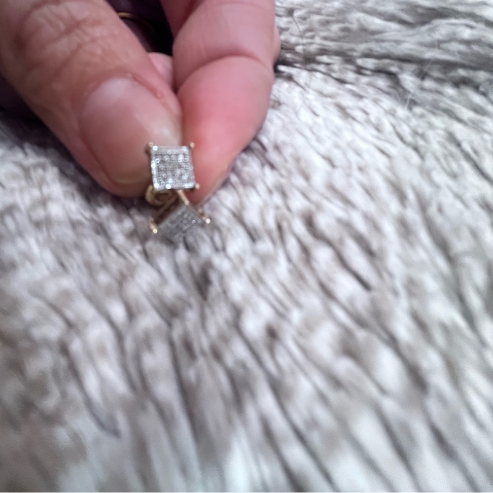 Square stud /box shaped diamonds cluster earrings, 14 k